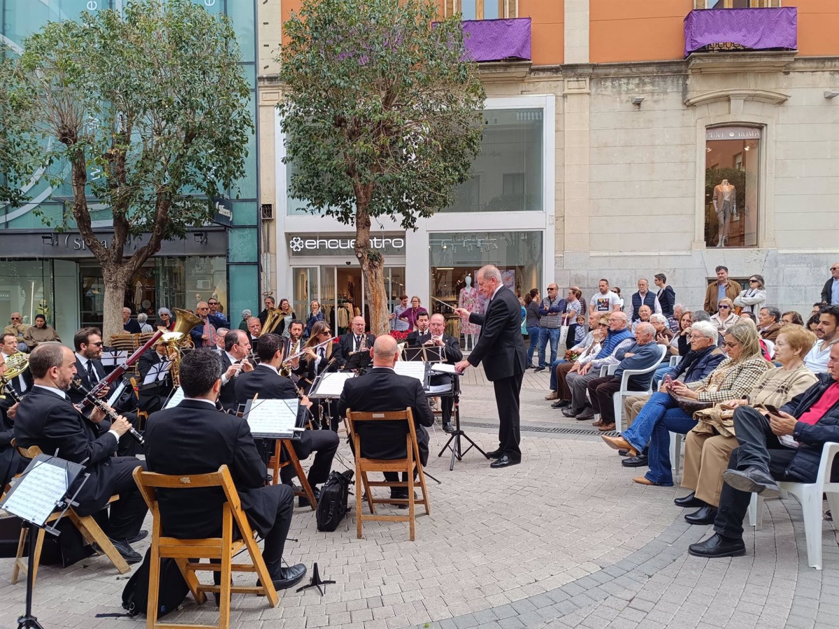  La Banda de Música lleva marchas procesionales a las calles de Jaén 