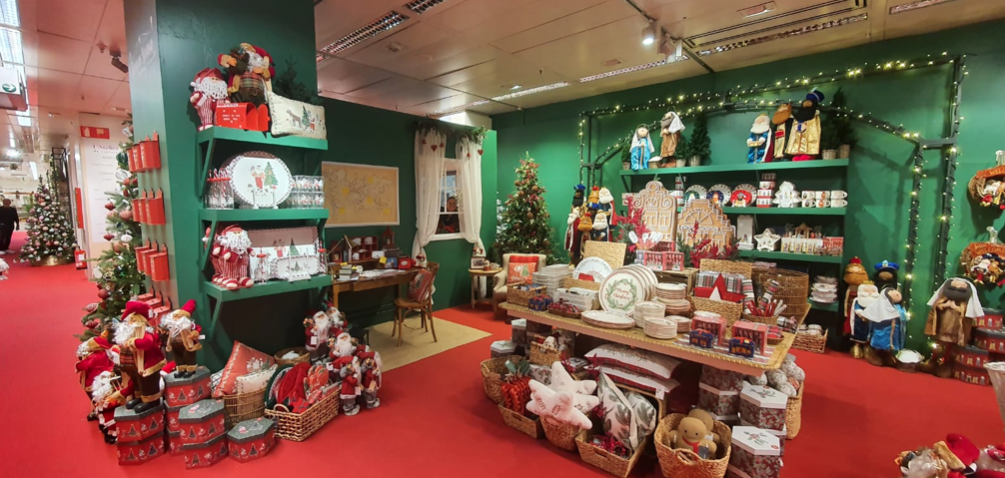  El Corte Inglés abre "la mejor tienda de Navidad" 