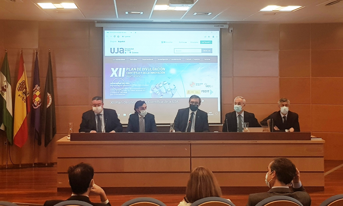 La UJA destaca el papel estratégico de la industria en Jaén 