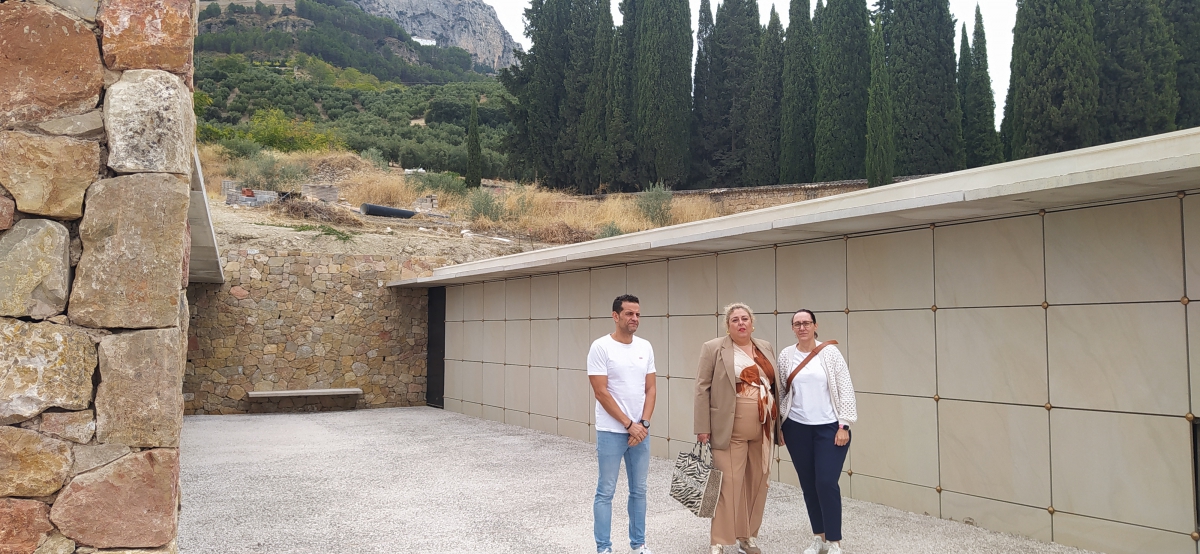  El PP de Cazorla se opone al nuevo reglamento de uso del cementerio 