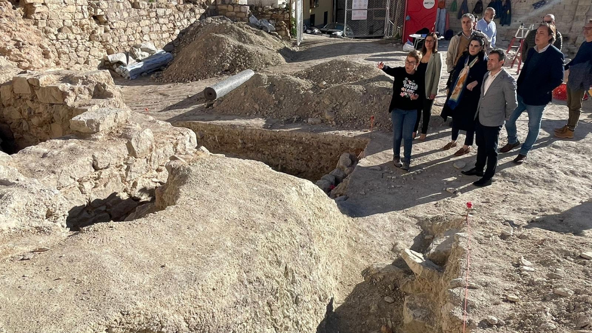  Los hallazgos de la Plaza de Santiago se remontan al Calcolítico 