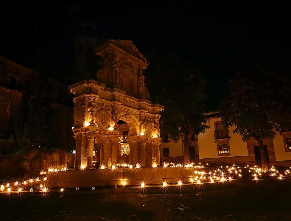  25.000 visitantes disfrutaron a la luz de las velas en Baeza 