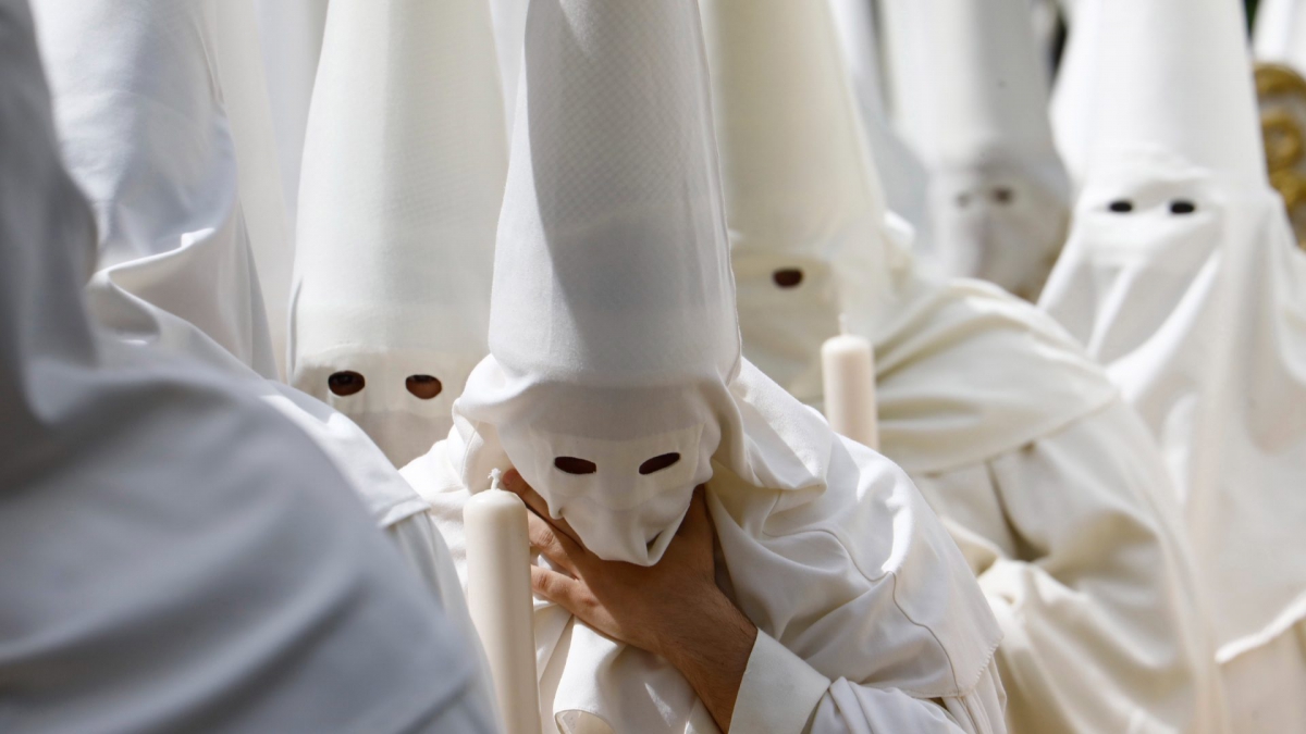  PODCAST | Historia y tradición de los capirotes 