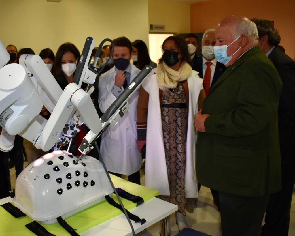  Jaén contará con cirugía robótica controlada por sistema Da Vinci 