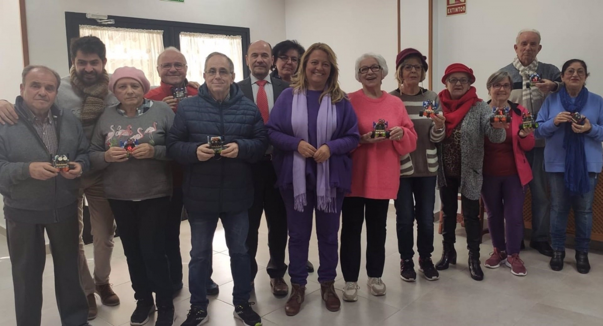  La Junta pone en marcha un proyecto de robótica en Linares para mayores 