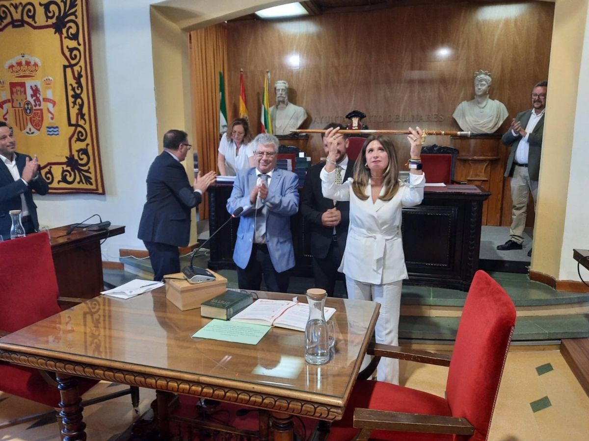  Auxi del Olmo (PP) se convierte en la primera alcaldesa de Linares 