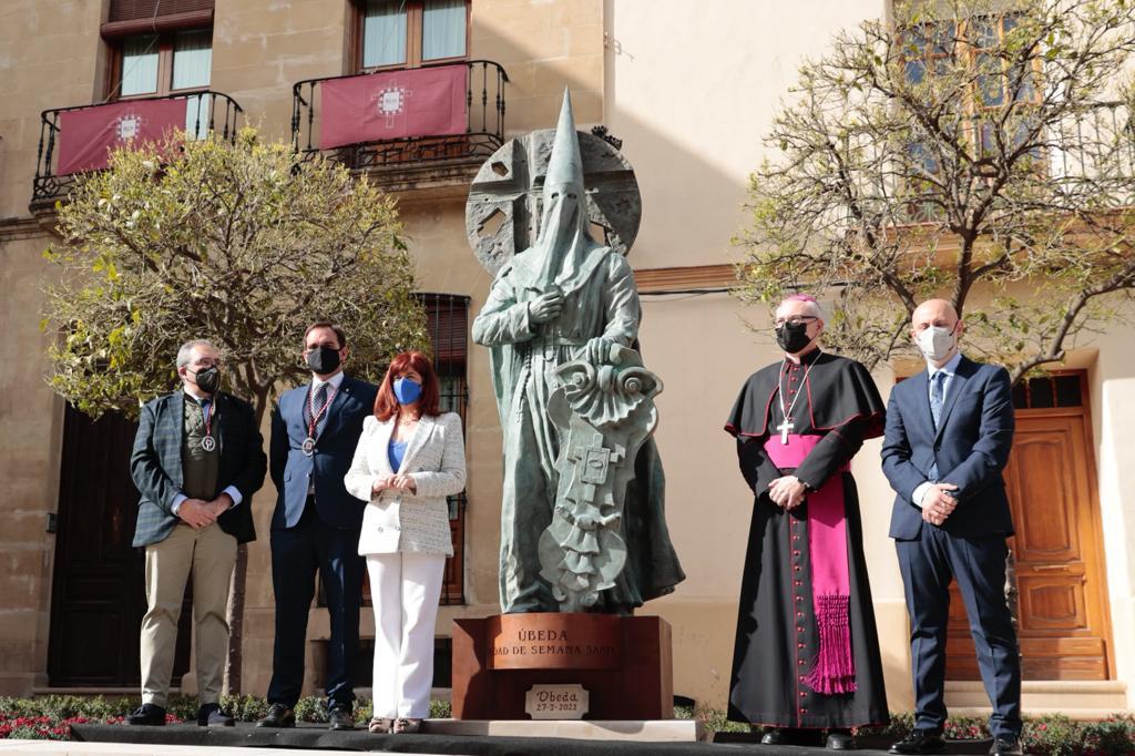  Úbeda ya tiene su monumento a la Semana Santa 