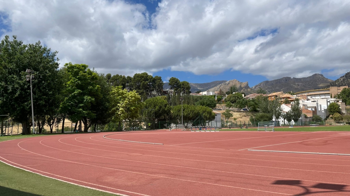  El Ayuntamiento adjudica las obras de la pista de atletismo de ocho calles 
