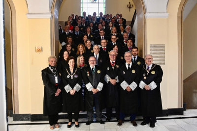 Graduados sociales 
