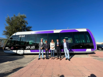  El Ayuntamiento y Alsa incorporan el primer bus eléctrico de Jaén 