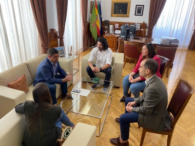  La Diputación recibe a la nueva junta directiva de AJE Jaén 