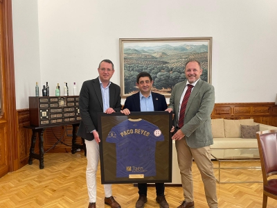  Francisco Reyes se reúne con el nuevo presidente del Linares Deportivo 