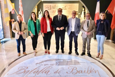  El consejero de Turismo valora el potencial turístico y cultural de Jaén 