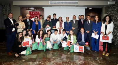  Happymami, Imporalia y el Colegio la Presentación, premios AJE 