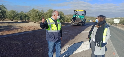 Fomento mejora el pavimiento del acceso a Jaén capital 