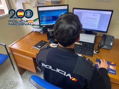  La Policía enseña a combatir los riesgos de internet a unos 500 escolares 
