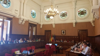  Aprueban "apoyo incondicional" a los funcionarios "difamados por el PP" 