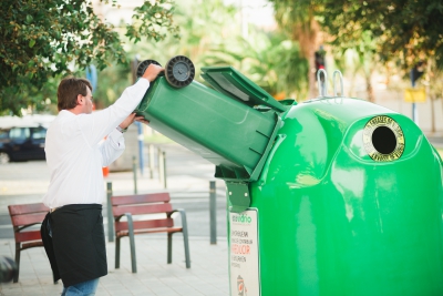  Fomentan el reciclaje de vidrio entre los hosteleros de la capital 
