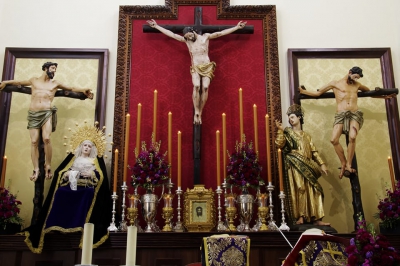  La Virgen del Santo Sepulcro lucirá peana y manto restaurados 