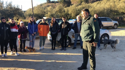  Guardia Civil y voluntarios rastrean Mogón para buscar a Raúl 