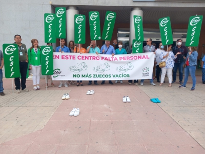  Csif Sanidad se manifiesta en Andújar por la falta de contrataciones 