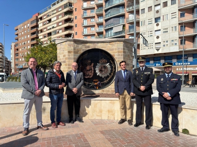  Rehabilitan el monumento que homenajea a la Policía Nacional en Jaén 