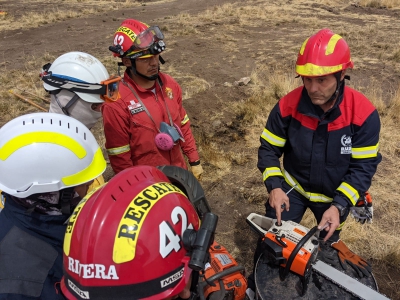  Un bombero de Jaén, de cooperación en Perú y Bolivia 