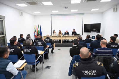  Policías locales de toda Andalucía se forman en Linares para Semana Santa 