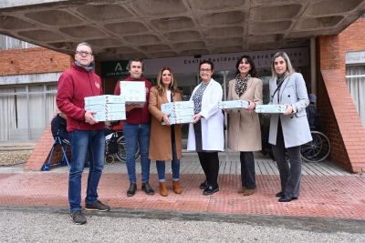  Reparten 180 roscones de Reyes en residencias y centros sociales de Linares 