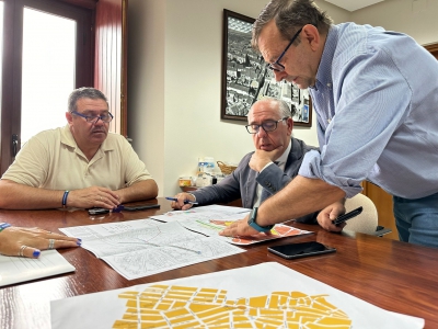  Estrella analiza proyectos de la Junta en Castellar y Santisteban 