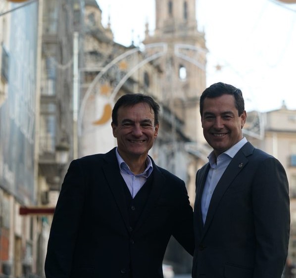  Juanma Moreno considera una "gran noticia" el acuerdo de PP y JM+ en Jaén 