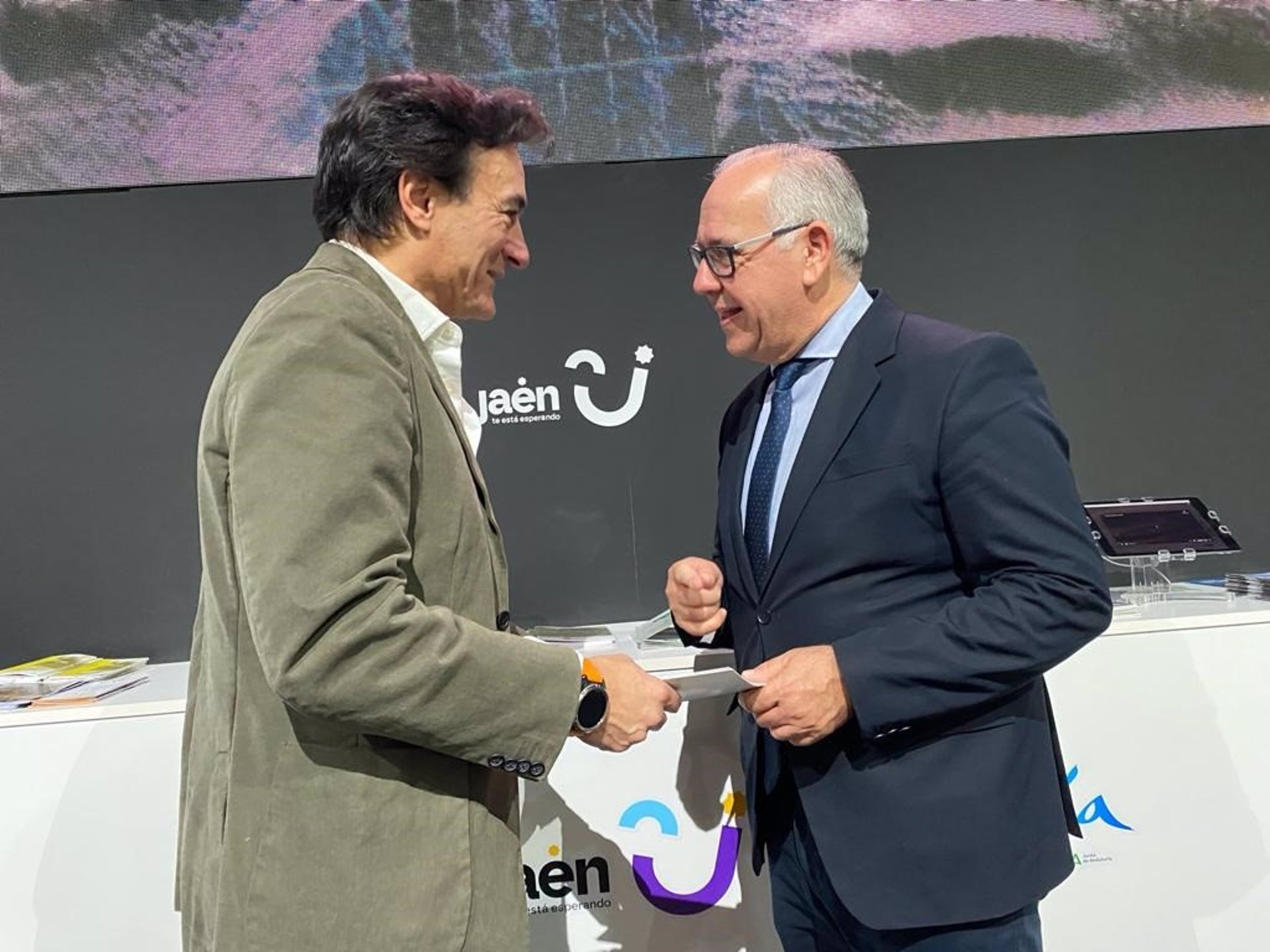  La Junta muestra su compromiso "por el impulso turístico de la capital" 