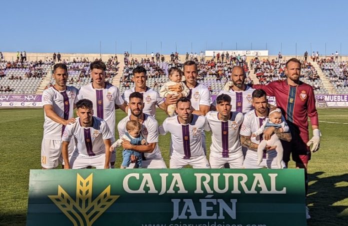  Victoria del Real Jaén que se juega el ascenso directo el próximo domingo 